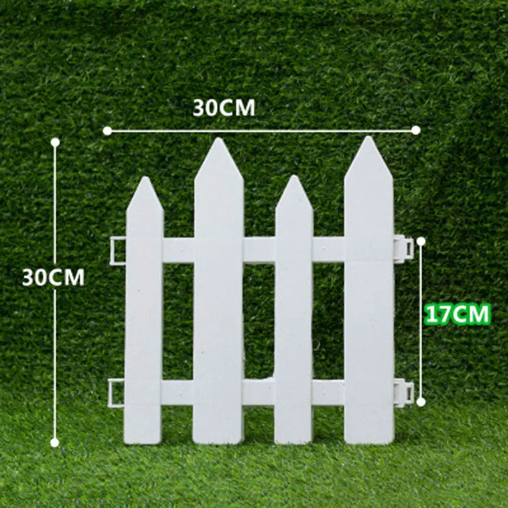 Hot Sale White PVC Plastic Fence European Style For Garden Driveway Gates Christmas Tree Fencing Trellis Gates Garden Building