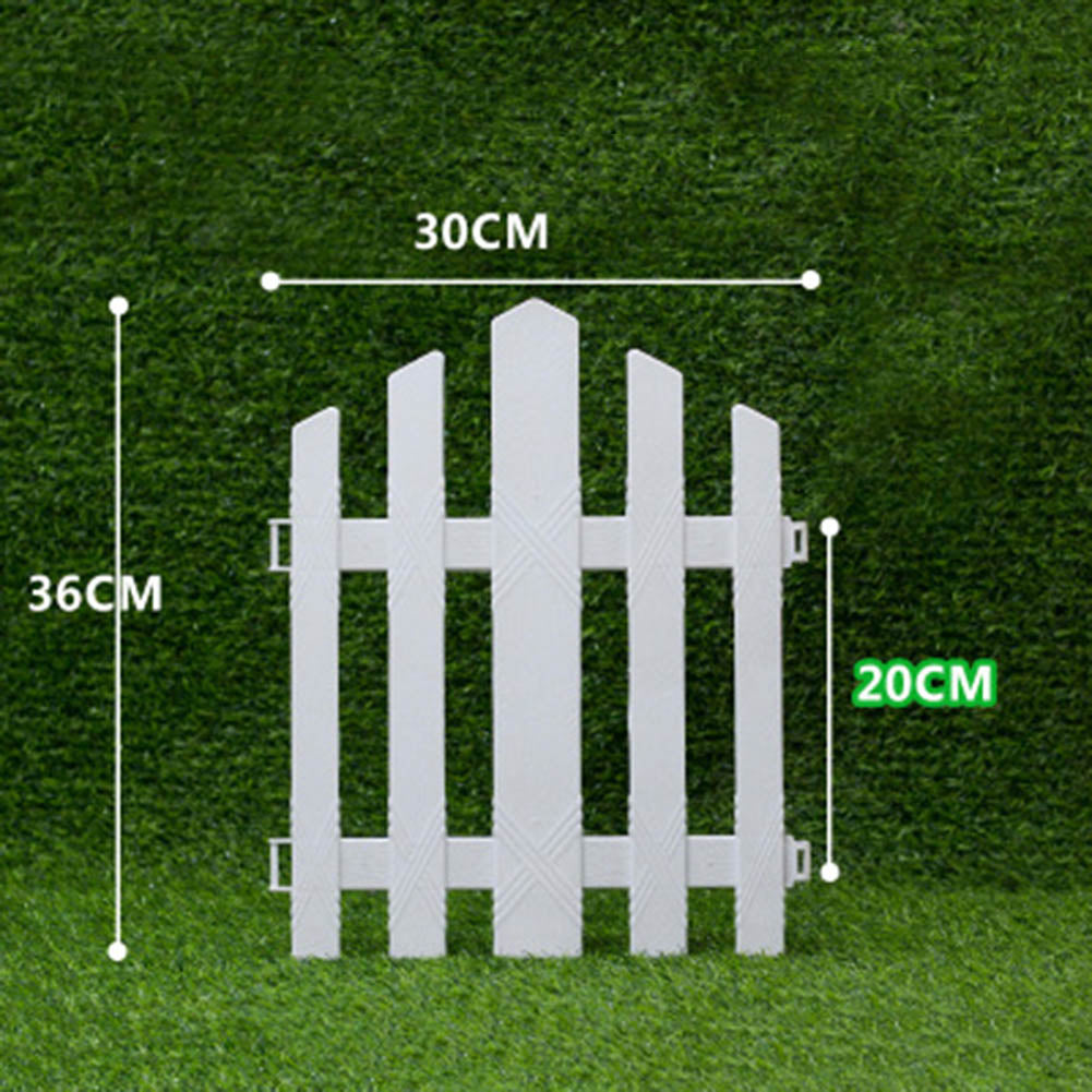 Hot Sale White PVC Plastic Fence European Style For Garden Driveway Gates Christmas Tree Fencing Trellis Gates Garden Building