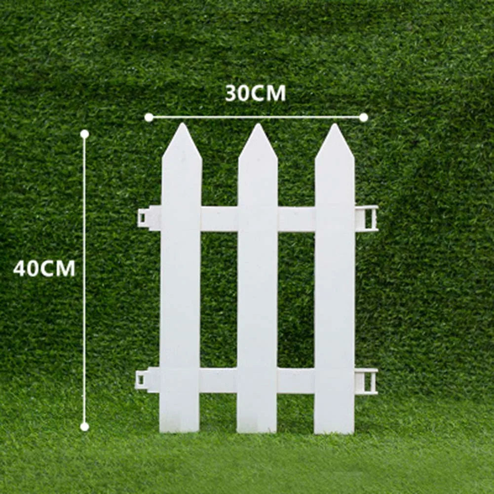 Hot Sale White PVC Plastic Fence European Style For Garden Driveway Gates Christmas Tree Fencing Trellis Gates Garden Building