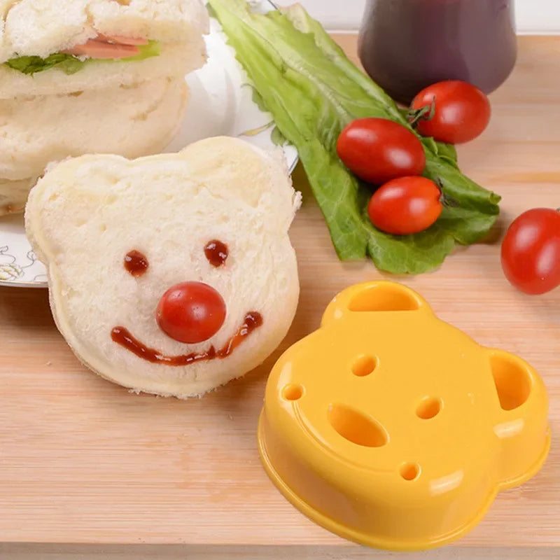 2pcs Sandwich Mould Bear Cat Rabbit Car Shaped Bread Mold Cake Biscuit Embossing Device Crust Cookie Cutter Baking Pastry Tools