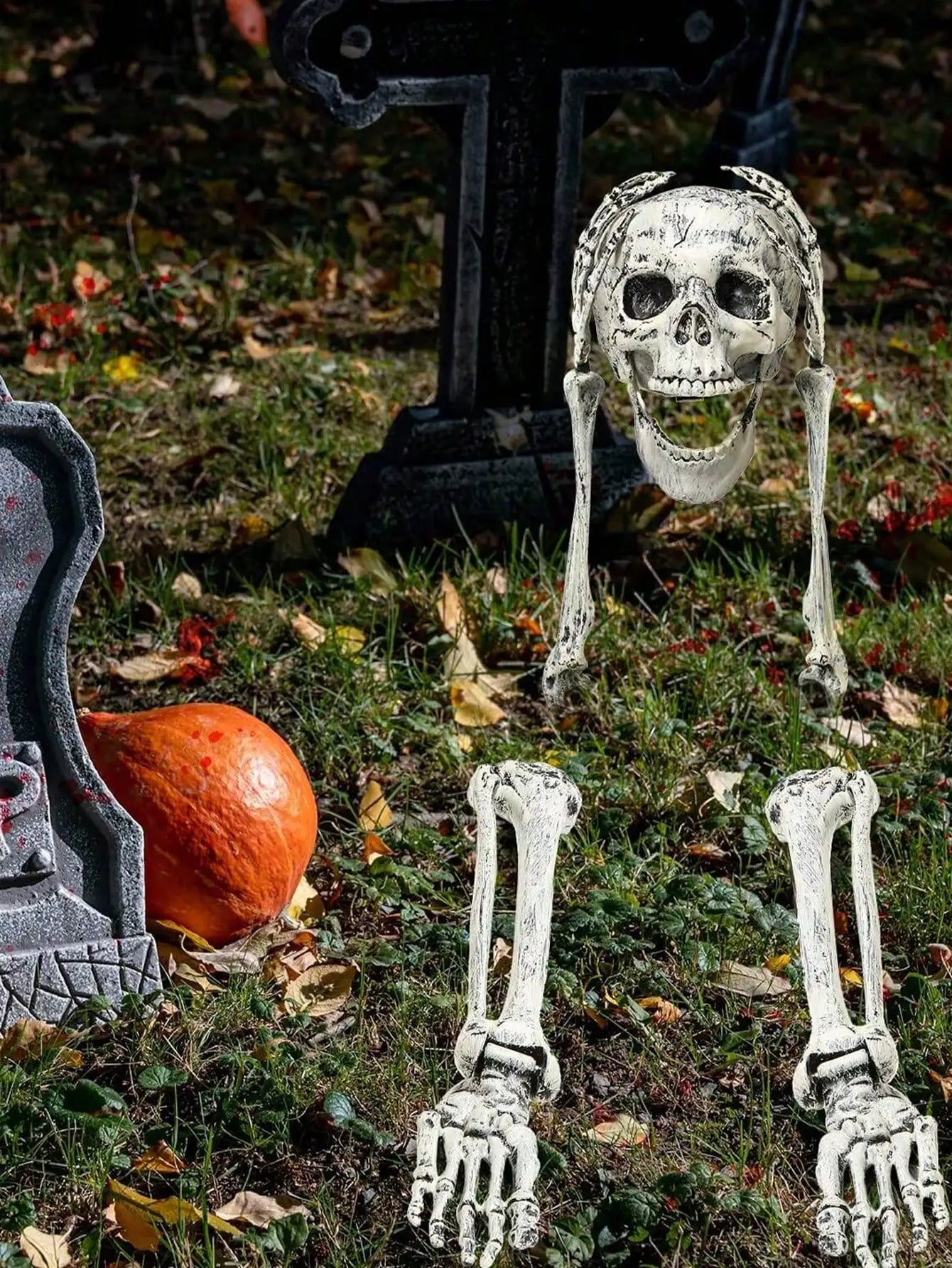 Halloween Skeleton Stake Decorations, Realistic Skull Halloween Props, Spooky Yard Decoration with Arm, Garden Halloween Decor